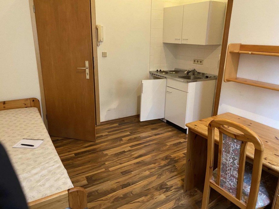 Hinterhaus Bsp. Einzimmerwohnung Mehrfamilienhaus Magdeburg